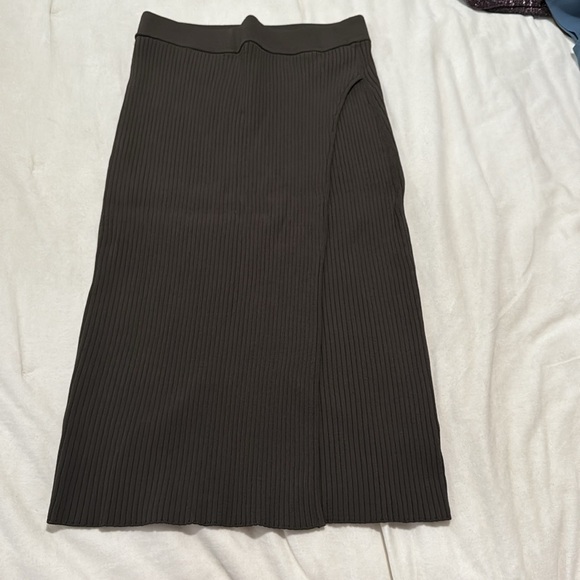 Akris Punto Skirt 
Stretch Viscose Midi Pencil... - Picture 2 of 9